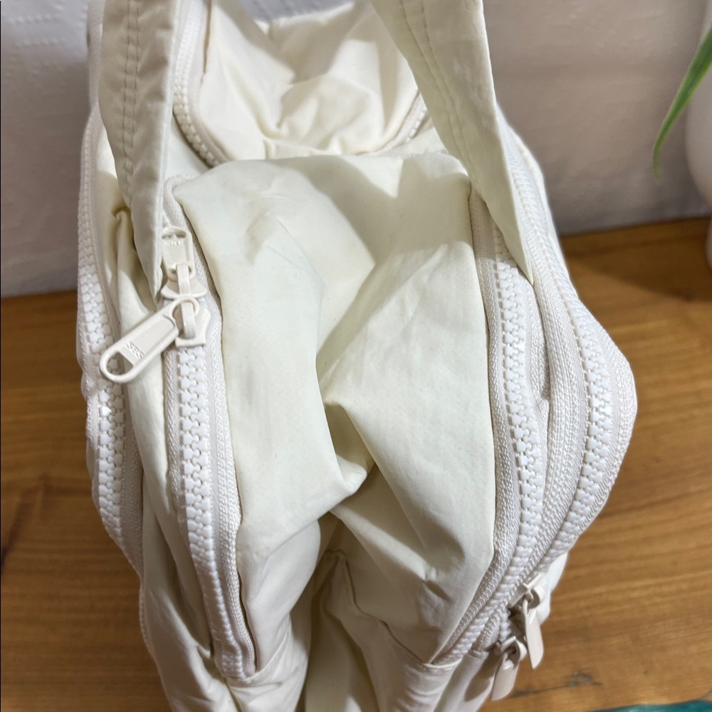 Viral Bagsmart cosmetic bag toiletry bag - Picture 2 of 11